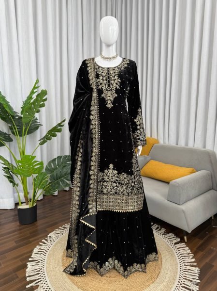 Modern Black Velvet Rivet Moti Embroidery Suit Set with Lace Dupatta at Manufacturer Rate for Festive Wear Ready To Wear Collection