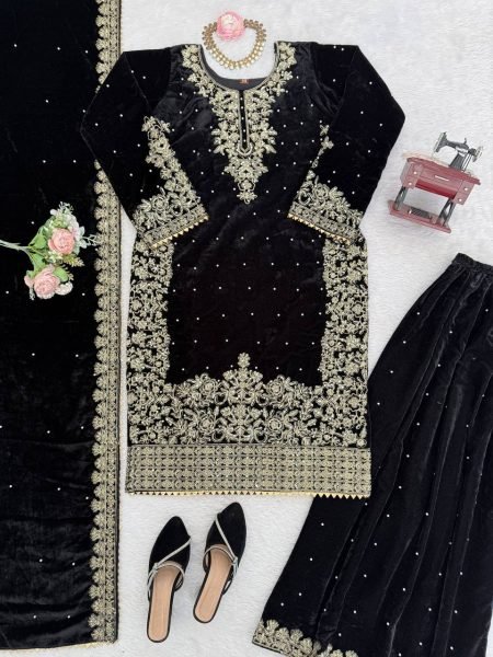 Modern Black Velvet Rivet Moti Embroidery Suit Set with Lace Dupatta at Manufacturer Rate for Festive Wear Ready To Wear Collection