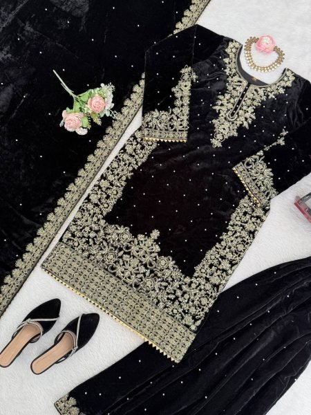 Modern Black Velvet Rivet Moti Embroidery Suit Set with Lace Dupatta at Manufacturer Rate for Festive Wear Ready To Wear Collection