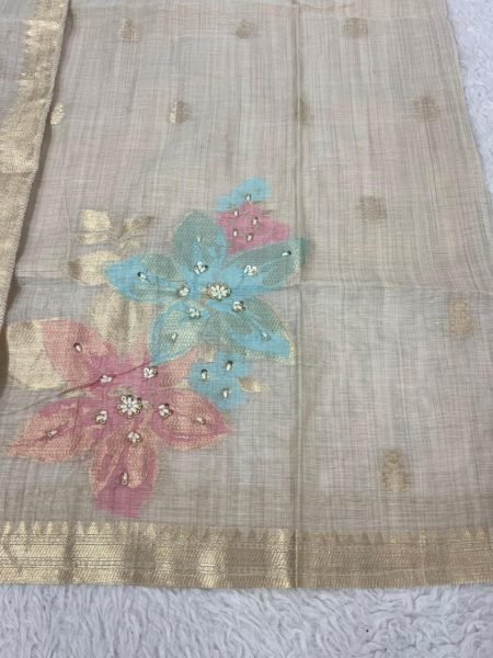 Modern Off White Festive Wear Embroidered Suit Set at Manufacturer Price  Straight Cut Long Kurtis