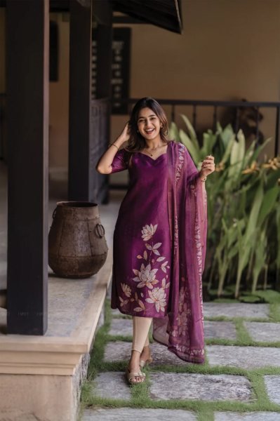 Modern Zarna Silk Kurti Set with Matching Printed Dupatta at Wholesale Rate  Straight Cut Long Kurtis