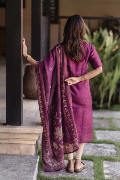 Modern Zarna Silk Kurti Set with Matching Printed Dupatta at Wholesale Rate  Straight Cut Long Kurtis