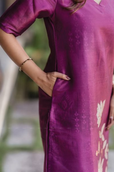 Modern Zarna Silk Kurti Set with Matching Printed Dupatta at Wholesale Rate  Straight Cut Long Kurtis