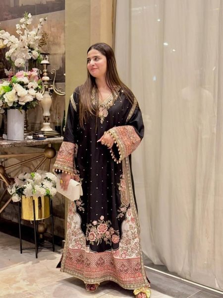 Modish Black Designer Pakistani Kurti Set with Sequin Embroidery and Pant at Manufacturer Rate Ready To Wear Suit