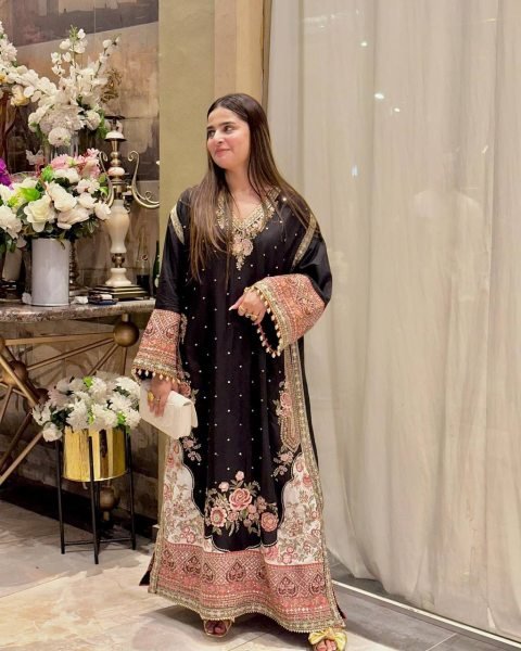 Modish Black Designer Pakistani Kurti Set with Sequin Embroidery and Pant at Manufacturer Rate Ready To Wear Collection