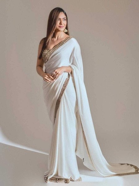 Mrunal Thakur Inspired Off-White Chiffon Saree with Hand-Cut Mirror Work Border Bollywood Fancy Sarees Wholesale