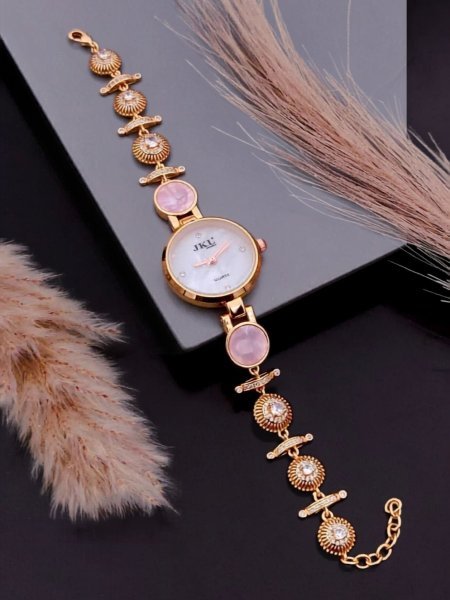 Multi Color Fashion Watch for Women with Anti Tarnish Finish 