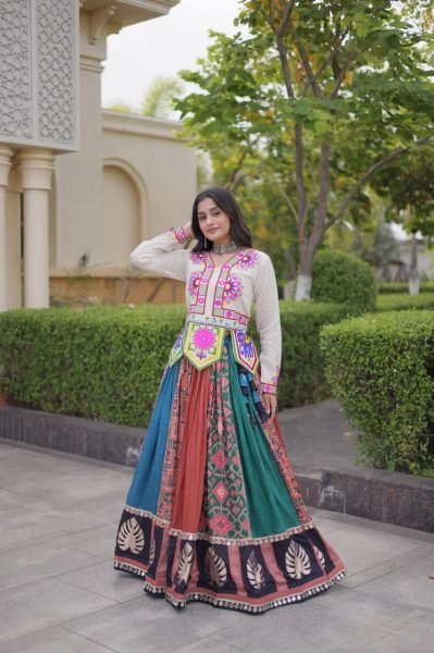 Multicolor Cotton Printed Lehenga Choli with Kutchi Gamthi Blouse at Wholesale Navratri Lehnega Choli