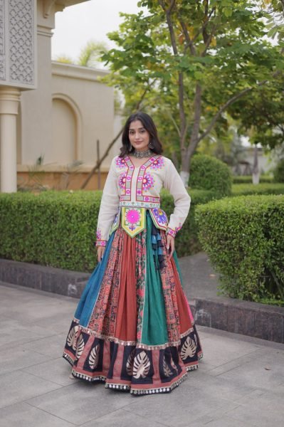 Multicolor Cotton Printed Lehenga Choli with Kutchi Gamthi Blouse at Wholesale Navratri Lehnega Choli