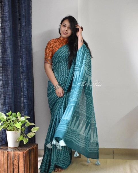 Munar Cotton With Fabulous light Colors Ajharak Digital Print Saree Cotton Sarees Wholesale