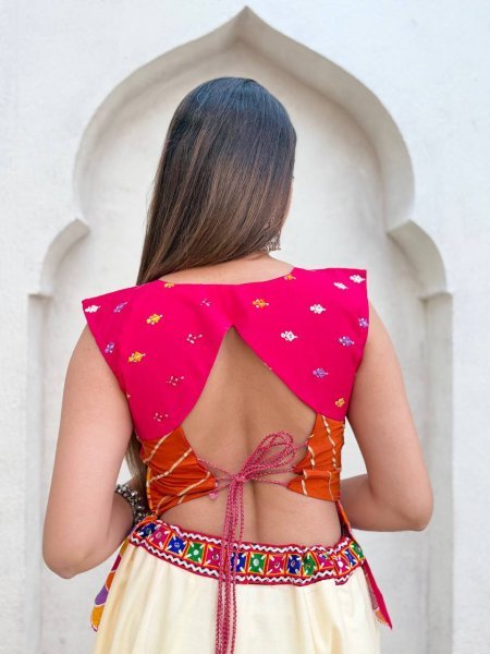 Muticolor Navratri Special 5 Meter Flair Magic Cotton Lehenga Choli at WHolesale Rate Navratri Lehnega Choli