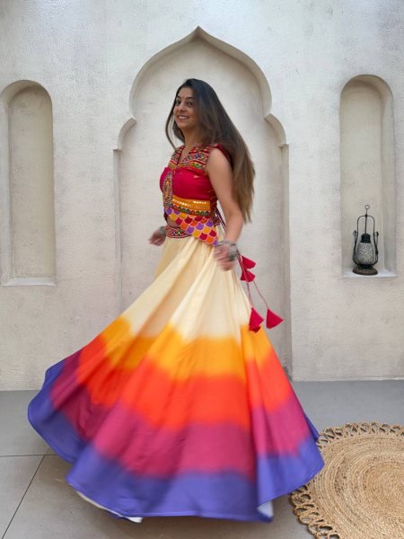 Muticolor Navratri Special 5 Meter Flair Magic Cotton Lehenga Choli at WHolesale Rate Navratri Lehnega Choli