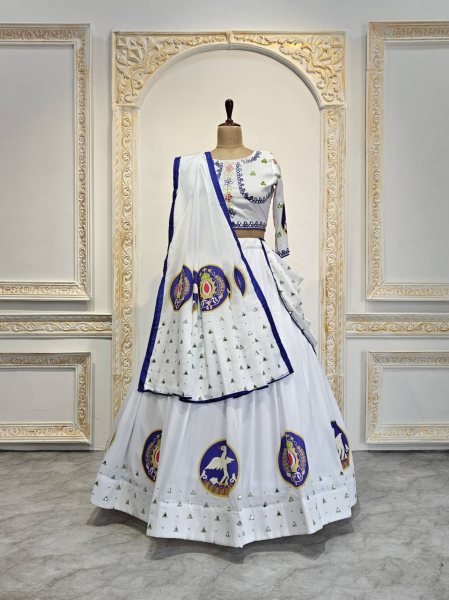 Navratri Ready Muslin Lehenga with Real Mirror Work   Traditional Embroidery Perfect for Dandiya Raas Navratri Lehnega Choli