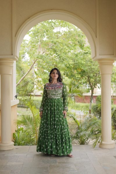 Navratri Special Green 12 Meter Flair Bandhani Gown with Kutchi Work Anarkali Kurtis 