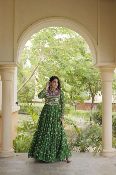 Navratri Special Green 12 Meter Flair Bandhani Gown with Kutchi Work Anarkali Kurtis 