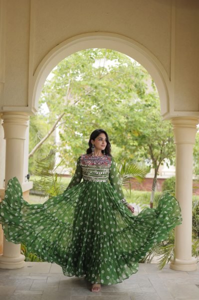 Navratri Special Green 12 Meter Flair Bandhani Gown with Kutchi Work Anarkali Kurtis 
