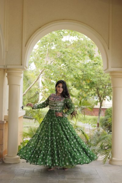 Navratri Special Green 12 Meter Flair Bandhani Gown with Kutchi Work Anarkali Kurtis 