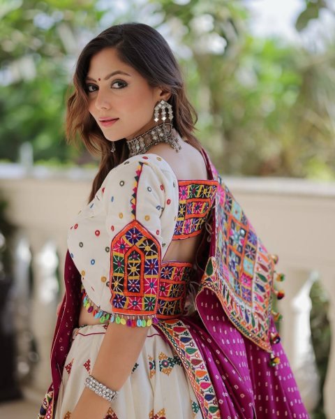 Navratri Special Muslin Lehenga Choli with Mirror Embroidery Wholesale Ready Navratri Lehnega Choli