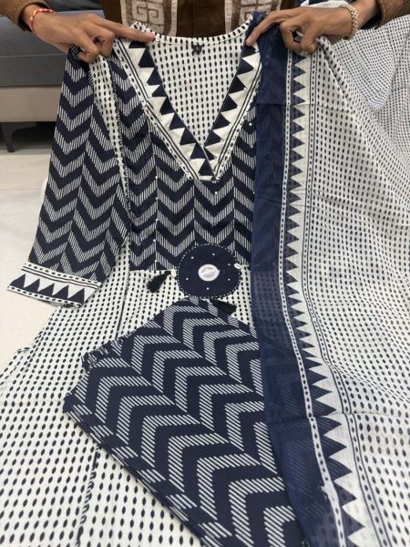 Navy Blue Comfortable Straight Fit Kurta for Casual and Office Wear Printed Kurtis