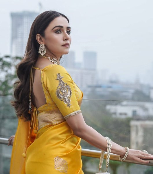 New Arrival Mustard Yellow Lichi Silk Saree with Designer Blouse Wholesale Price Banarasi Saree Wholesale