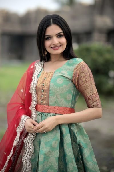 New Kanjivaram Pattu Silk  Zari  Weaving Gown Ready To Wear Collection