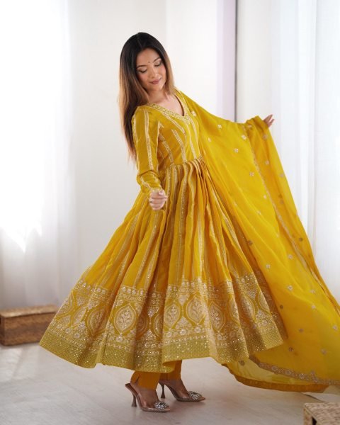 New Launch Anarkali Kurti 3-Piece Set Elegant Look with Dupatta Affordable & Ready to Ship Georgette Kurti 