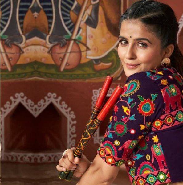 New Navratri Special Stitched Jacket Style Chaniya Choli with Customizable Blouse and 14-Meter Flair Navratri Lehnega Choli