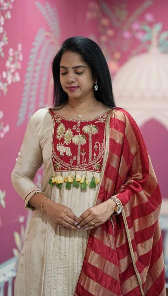 Off White A Line Kurti Set with Contrast Red Striped Tussar Silk Dupatta  Anarkali Kurtis 