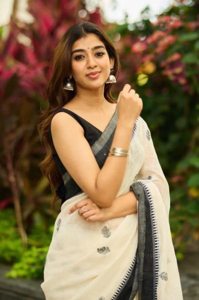 Off White Soft Linen Slub Saree with Rich Pallu Jacquard Weaving and Jacquard Border Blouse Linen Sarees Wholesale