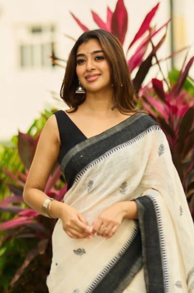 Off White Soft Linen Slub Saree with Rich Pallu Jacquard Weaving and Jacquard Border Blouse Linen Sarees Wholesale