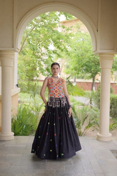 Opulent Black Cora Cotton Navratri Lehenga Choli with Gamthi Mirror For Wholesale Rate Navratri Lehnega Choli