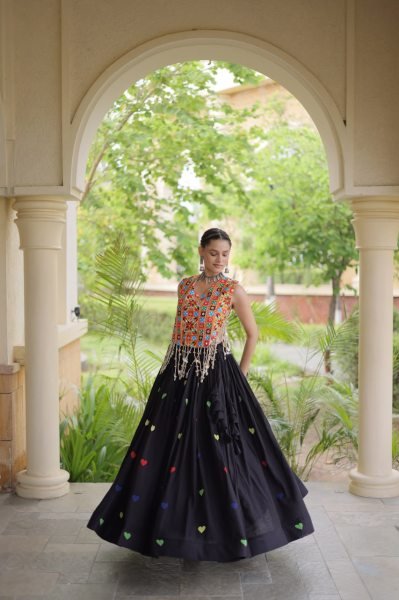 Opulent Black Cora Cotton Navratri Lehenga Choli with Gamthi Mirror For Wholesale Rate Navratri Lehnega Choli