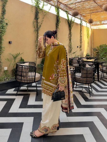 Opulent Olive Green Roman Silk Kurti Palazzo Set with Digital Print Georgette Dupatta CO ORD Sets