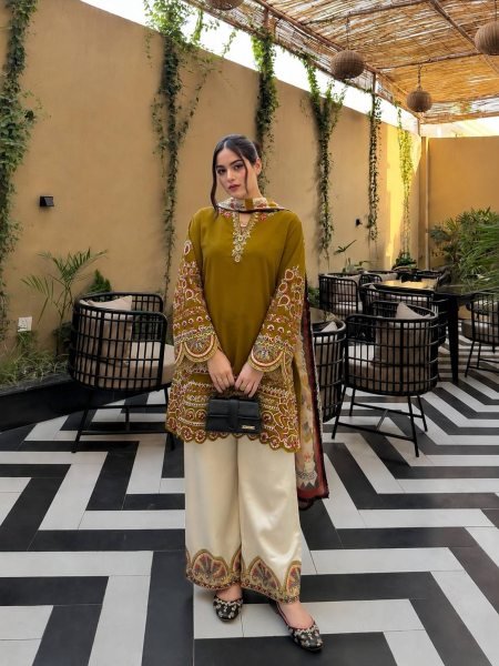 Opulent Olive Green Roman Silk Kurti Palazzo Set with Digital Print Georgette Dupatta CO ORD Sets