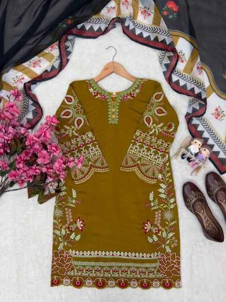 Opulent Olive Green Roman Silk Kurti Palazzo Set with Digital Print Georgette Dupatta CO ORD Sets