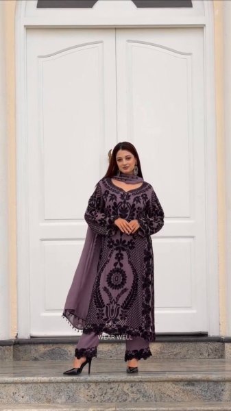 Organic Purple Georgette Pakistani Suits Set With Chain Work On Front Side At Wholesale Rate Ready To Wear Collection