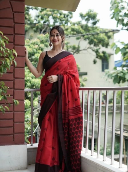 Party Wear Red Premium Linen Cotton Digital Printed Saree Printed Cotton Sarees Wholesale
