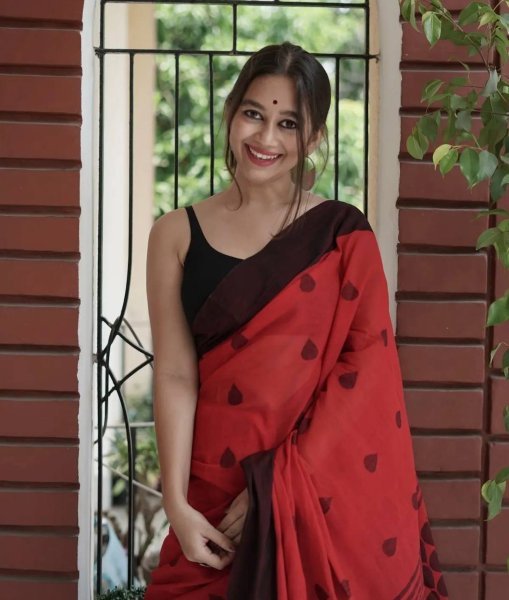 Party Wear Red Premium Linen Cotton Digital Printed Saree Printed Cotton Sarees Wholesale