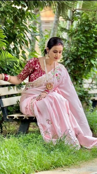 Party Wear Soft Dolla Silk Saree And Heavy Embroidery Work  Silk Sarees Wholesale