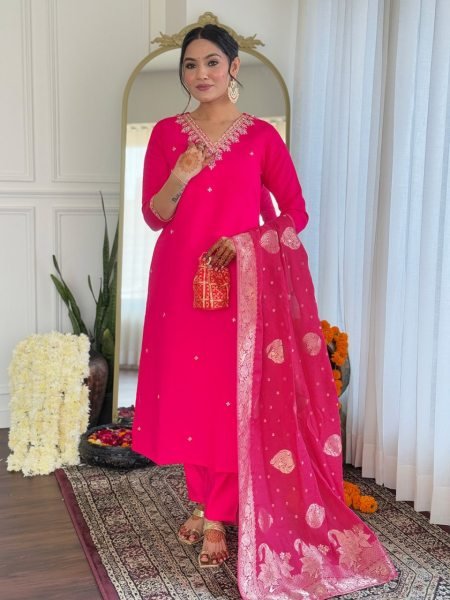 Perfect Blend of Style and Comfort Rani Pink 3-Piece Kurti Set With Dupatta For Women  3 Piece Kurti Set