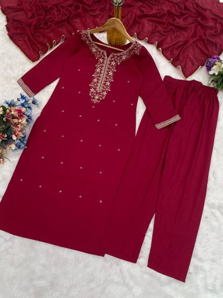 Pink Roman Silk Embroidery Kurta Pant Set with Chanderi Silk Dupatta for Celebration Wear 3 Piece Kurti Set