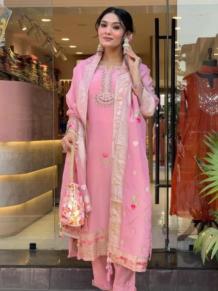 Pink Shimmer Jacquard Embroidery Kurta Set with Dupatta for Festival Offer Kurtis
