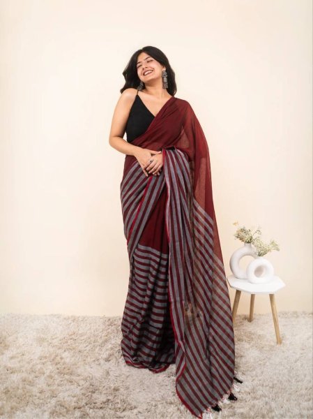 Plush Brown Linen Cotton Digital Print Saree with Unstitched Matching Blouse Linen Sarees Wholesale