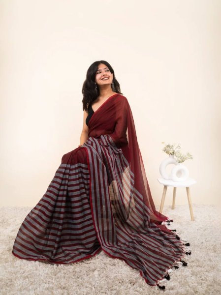 Plush Brown Linen Cotton Digital Print Saree with Unstitched Matching Blouse Linen Sarees Wholesale