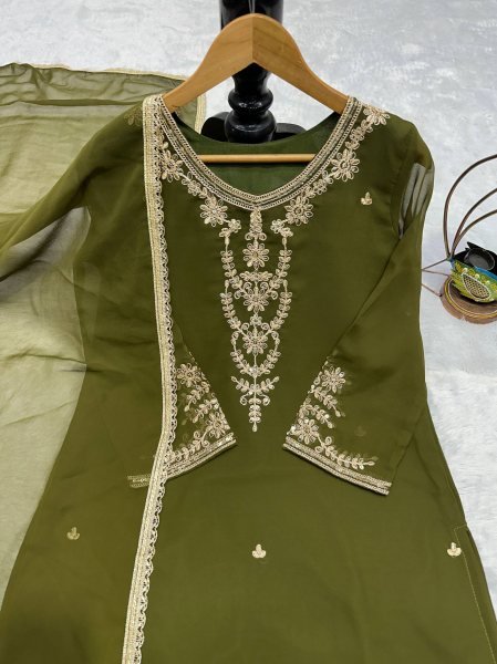 Plush Green Fox Georgette Embroidered Kurti Palazzo Set with Dupatta Ready To Wear Collection