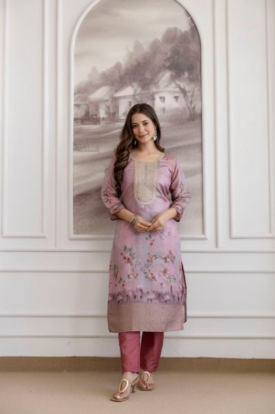 Plush Pearl Pink Viscose Straight Kurti Set With Embroidered At Manufacturer India Embroidery Kurtis 