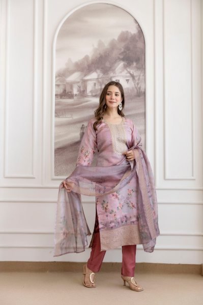 Plush Pearl Pink Viscose Straight Kurti Set With Embroidered At Manufacturer India Embroidery Kurtis 