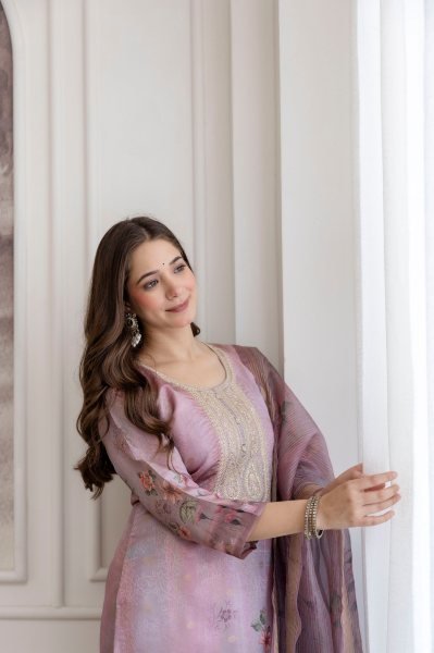 Plush Pearl Pink Viscose Straight Kurti Set With Embroidered At Manufacturer India Embroidery Kurtis 