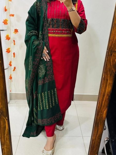 Plush Red New Arrival Cotton Kurti Pant Dupatta Set for Summer Collection Cotton Kurtis Wholesale
