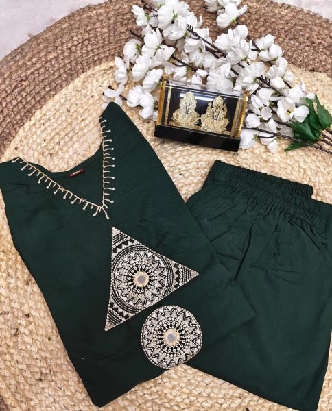 Polished Green Pure Bombay Rayon A Line Kurti with Pocket for Daily Wear Kurti With Bottom Wholesale